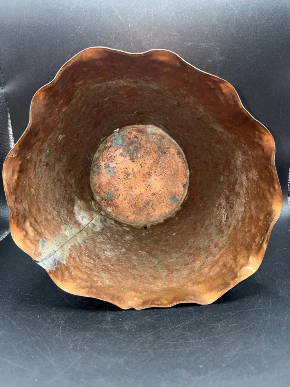 Artistic MFG Co. Vintage Solid Copper Hammered Ruffle Rim Vase Vessel Planter